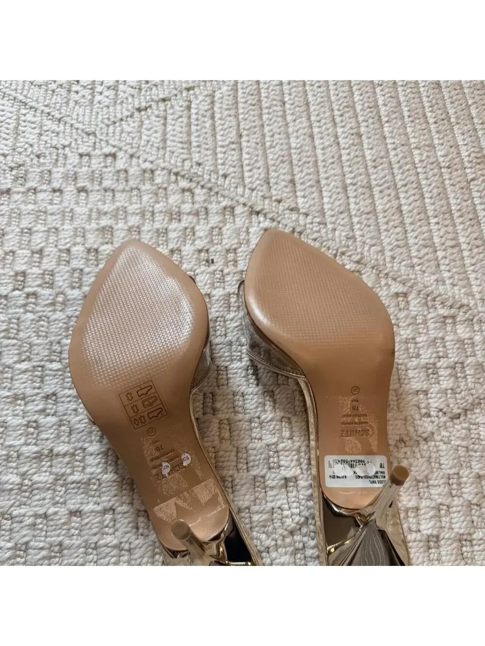 Schutz Elodie Sandal Heel in Platinum Gold